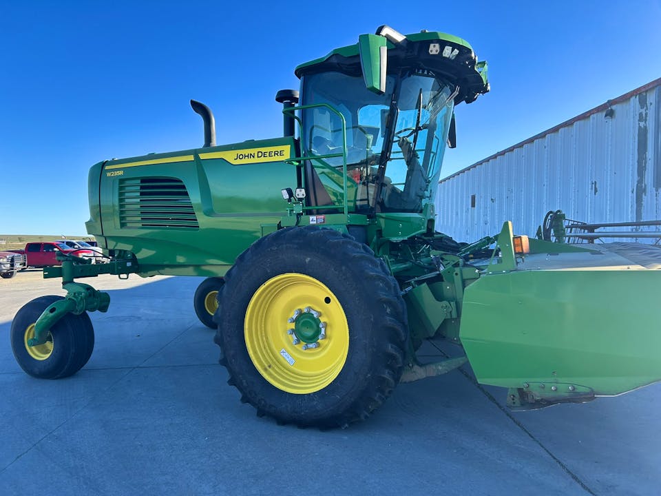 John Deere W235R