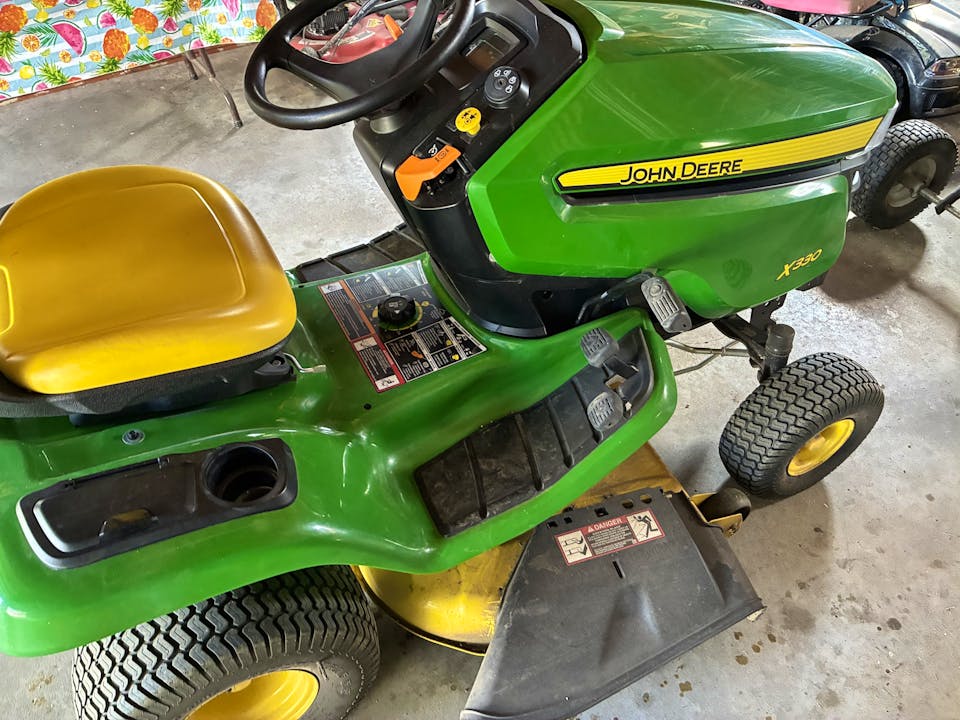John Deere X330