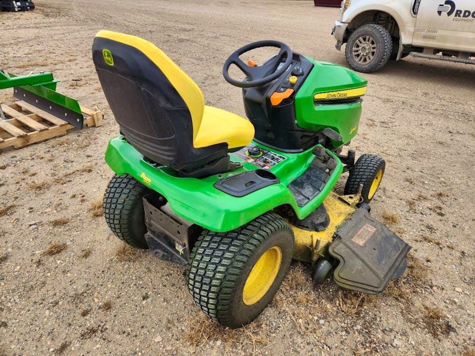 John Deere X390