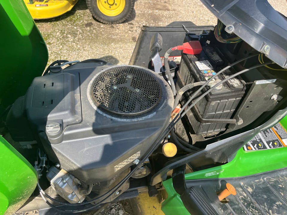 John Deere X570