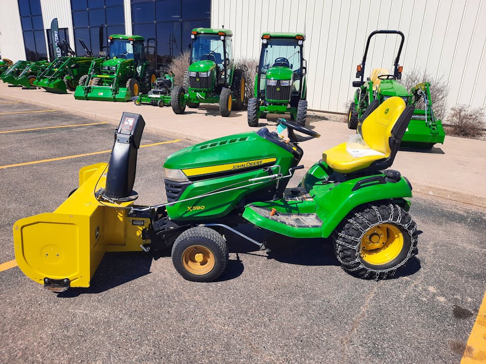John Deere X590
