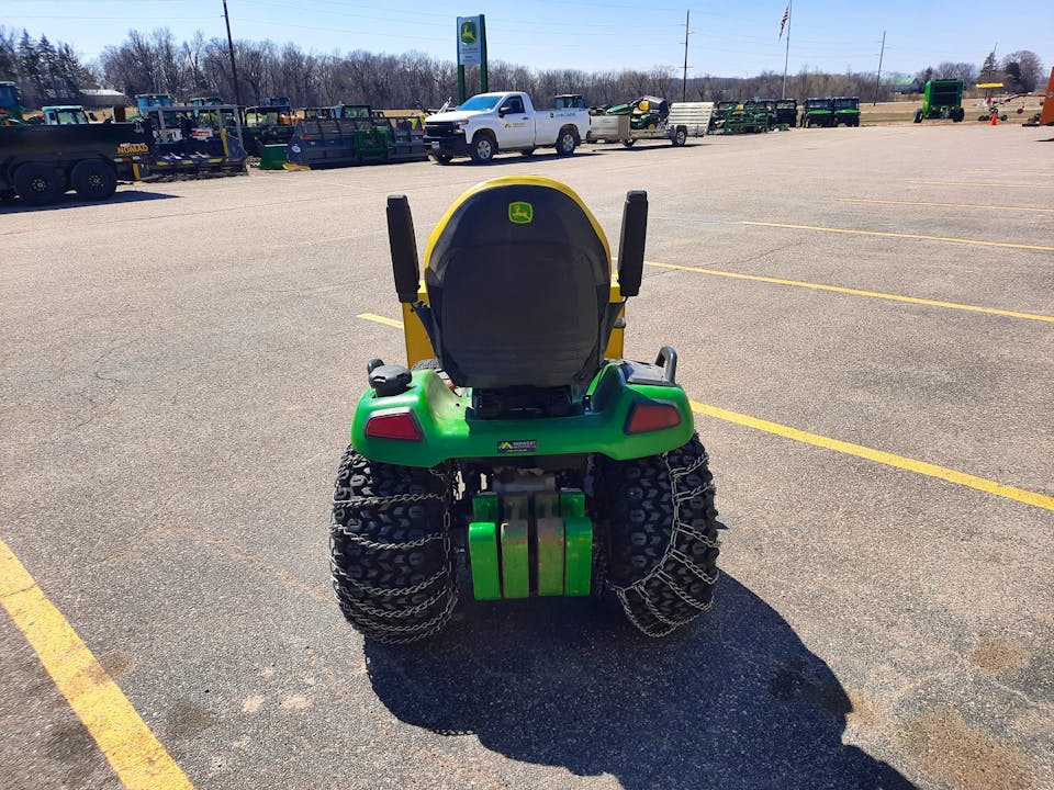 John Deere X590