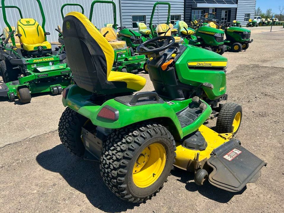 John Deere X590