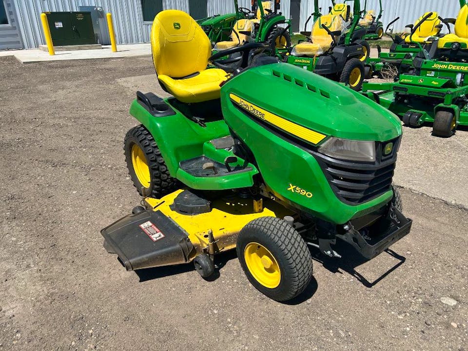John Deere X590