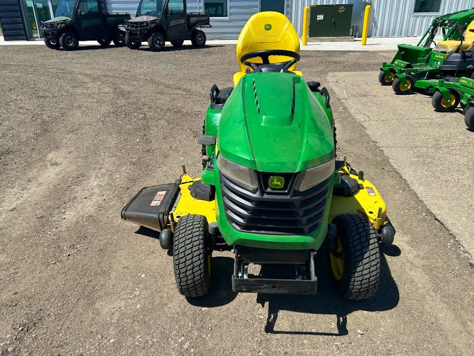 John Deere X590
