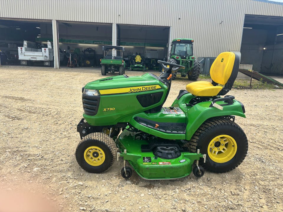 John Deere X730