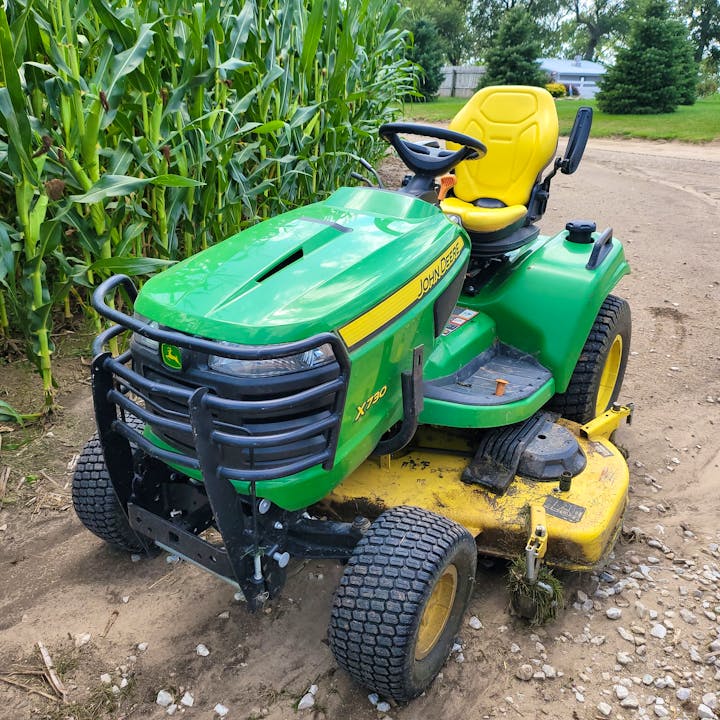 John Deere X730
