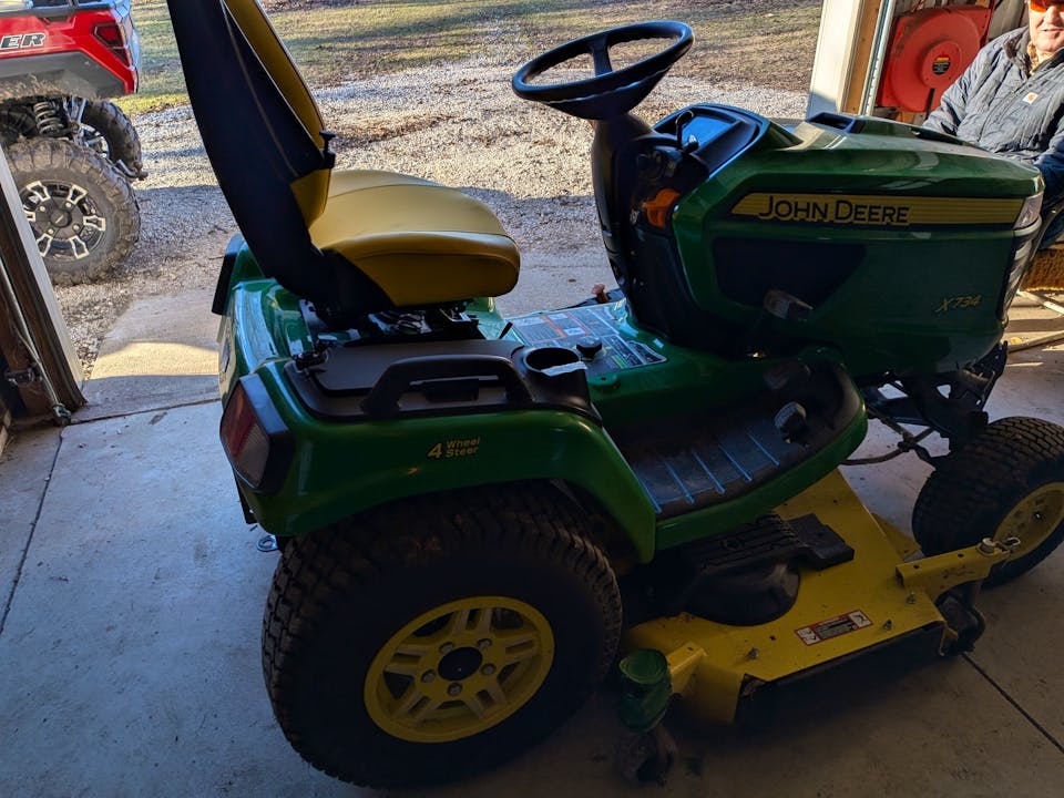 John Deere X734