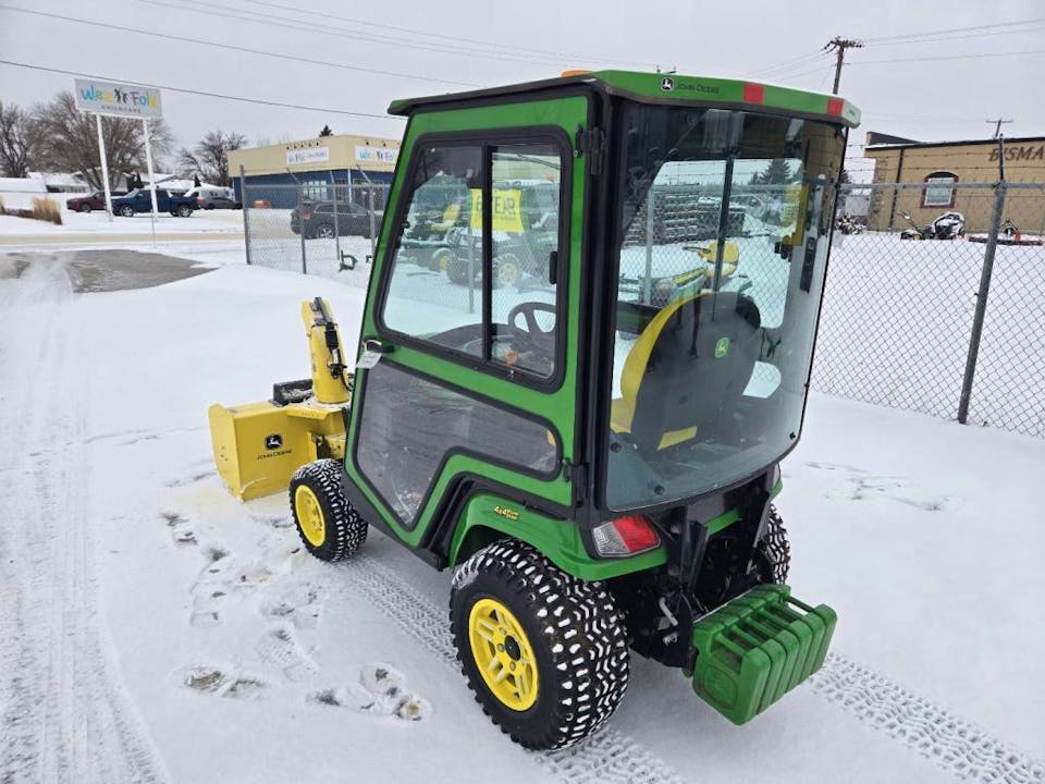 John Deere X739