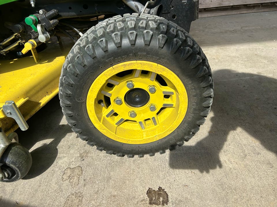 John Deere X758