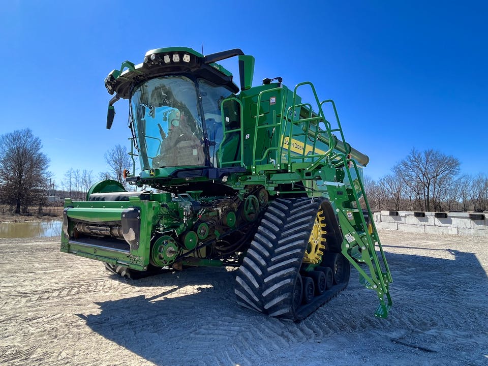John Deere X9 1000
