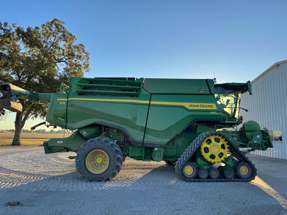 John Deere X9 1000