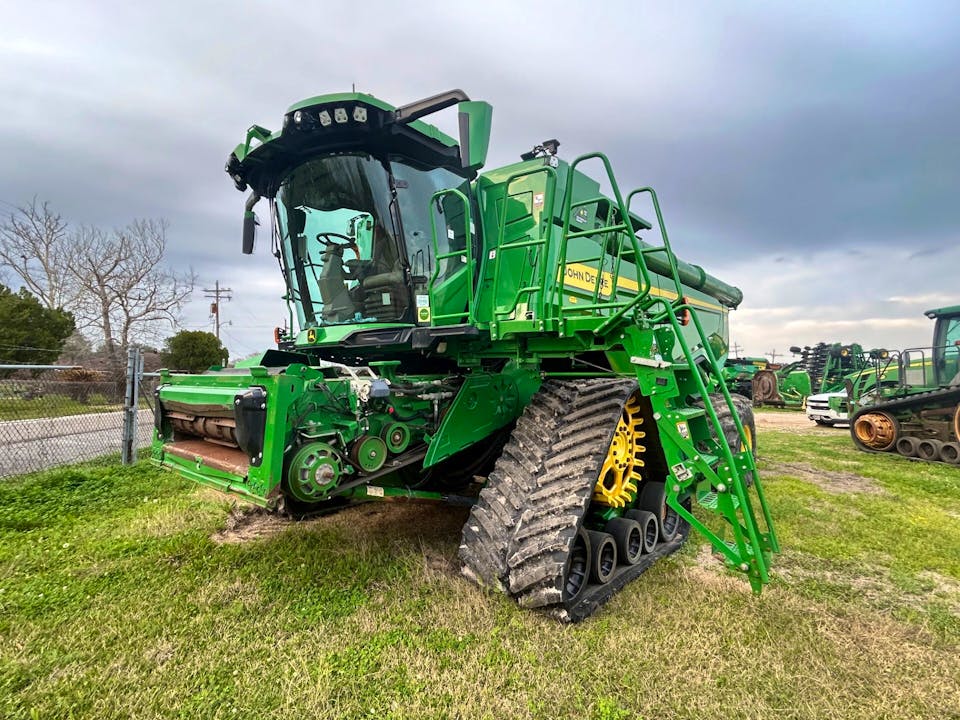 John Deere X9 1100