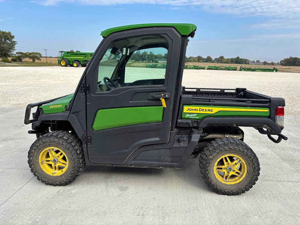John Deere XUV835R