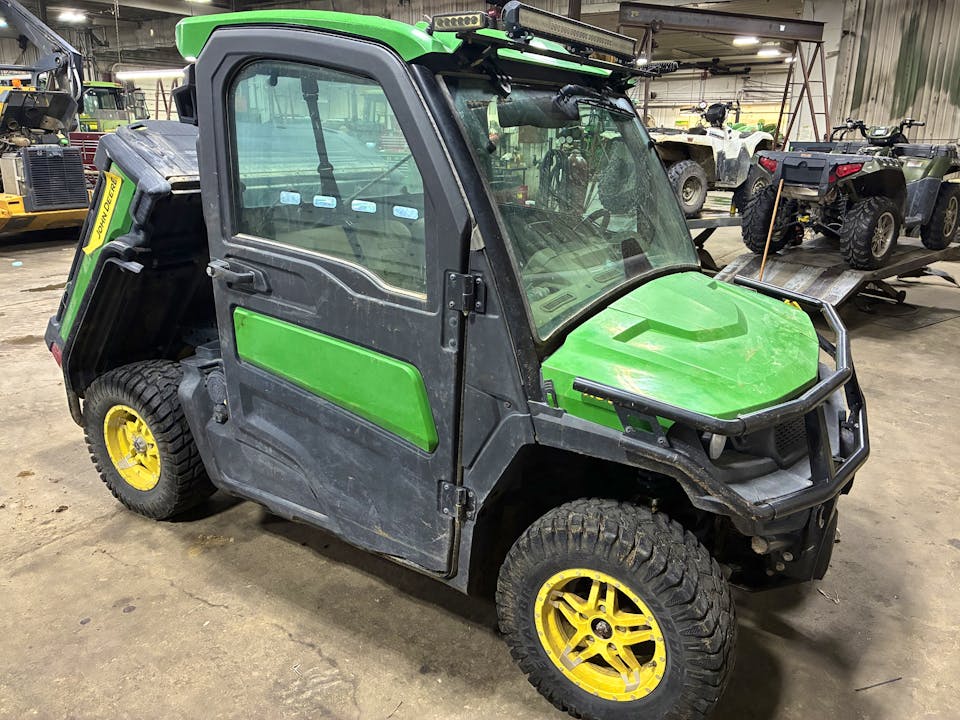 John Deere XUV835R