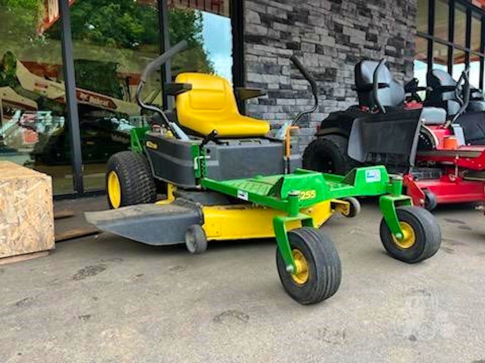 John Deere Z255