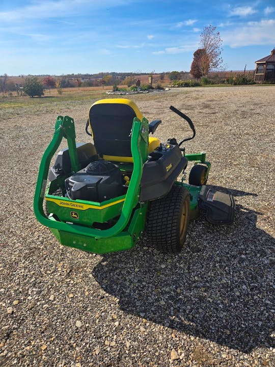 John Deere Z720E