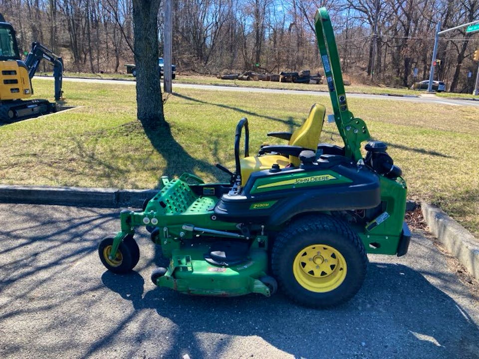John Deere Z930M
