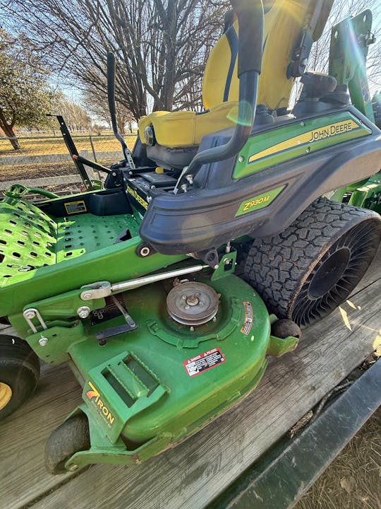 John Deere Z930M