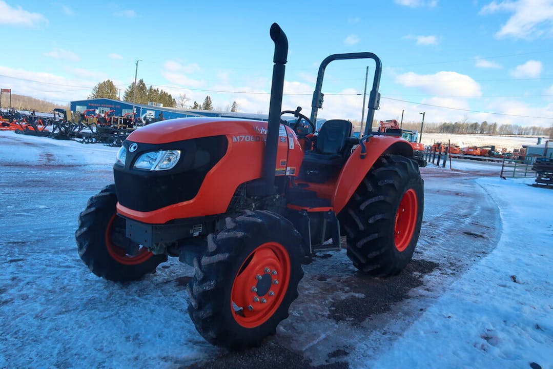 Kubota M7060HD12