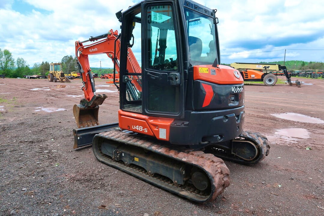 Kubota U48-5R3A