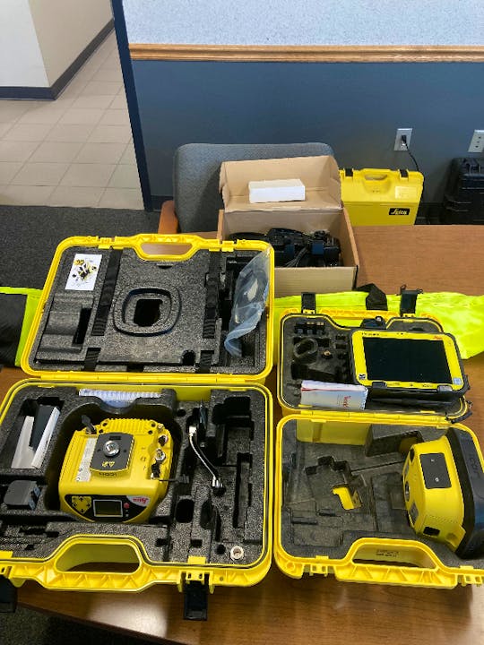 LEICA GEO SYSTEMS ICG70T