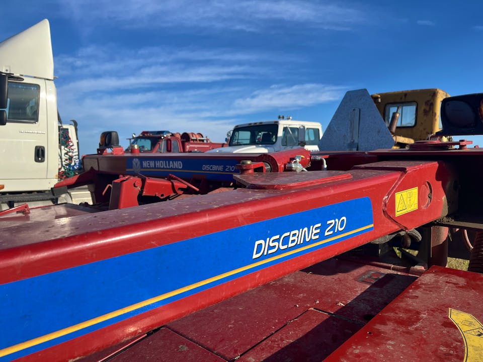 New Holland 210