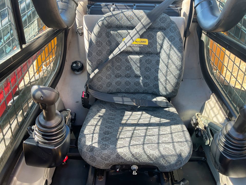 New Holland C327