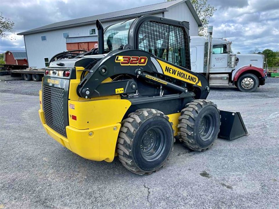 New Holland L320