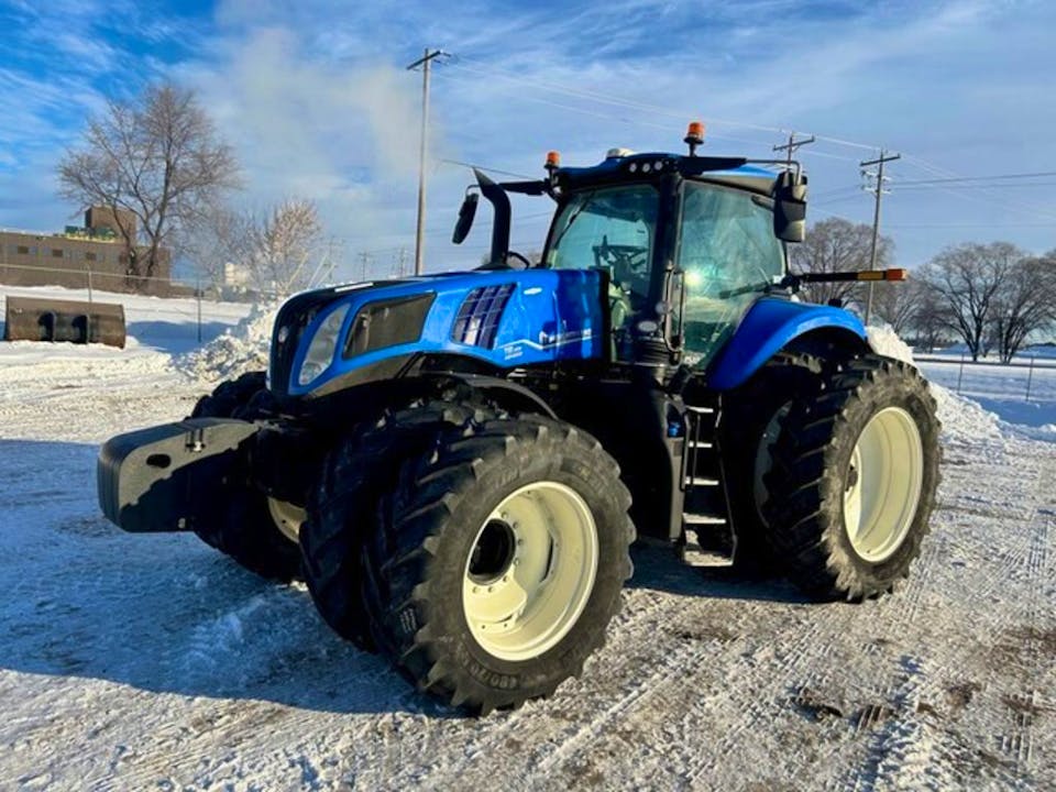 New Holland T8.435