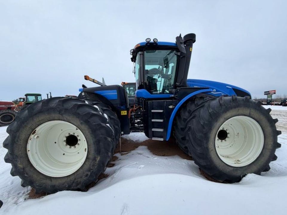 New Holland T9.565