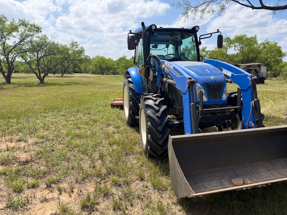New Holland Workmaster 105
