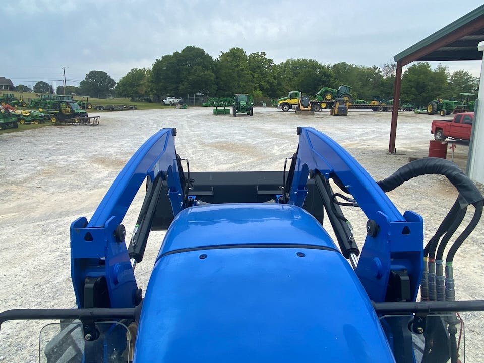New Holland Workmaster 105