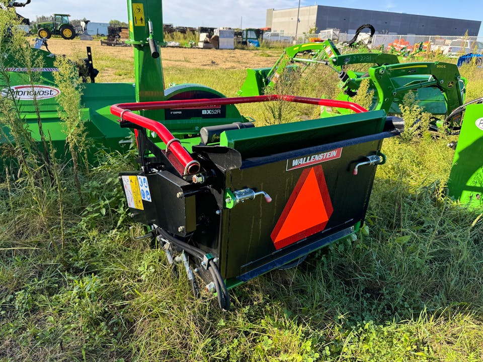 Wallenstein BX52R Wood Chipper