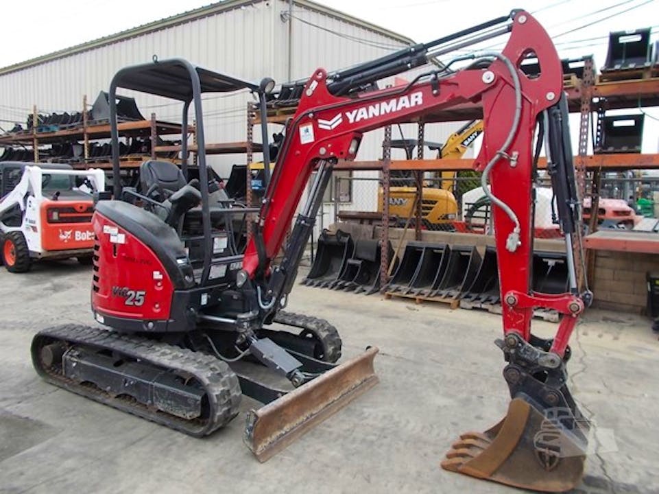 YANMAR VIO25-6A