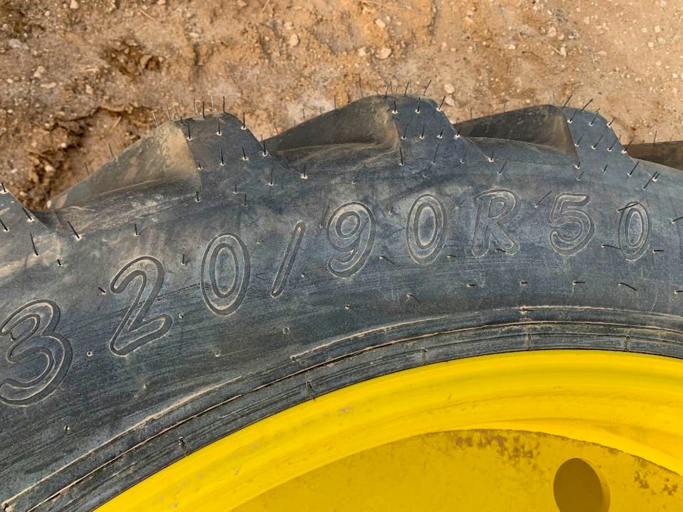 Alliance 320/90R50