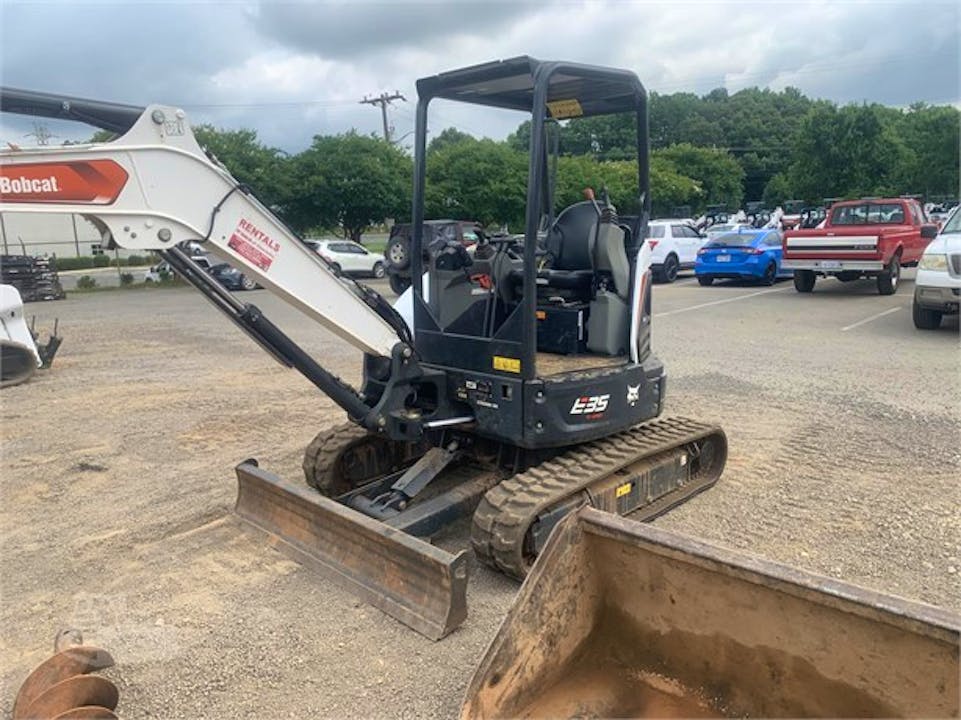 Bobcat E35