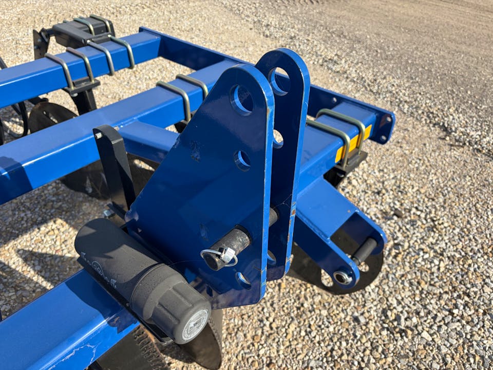 Blu-Jet 60” WIDTH TRACK FILLER