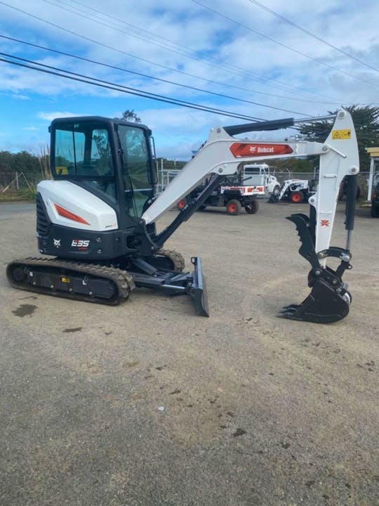 Bobcat R2-Series E35 (33 hp)