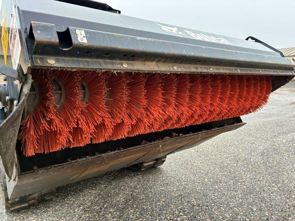 Bobcat SWB72 Sweeper Bucket