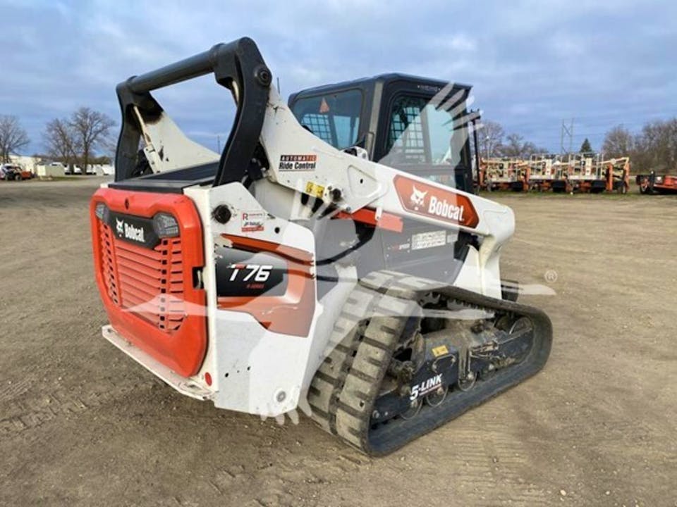 Bobcat T76