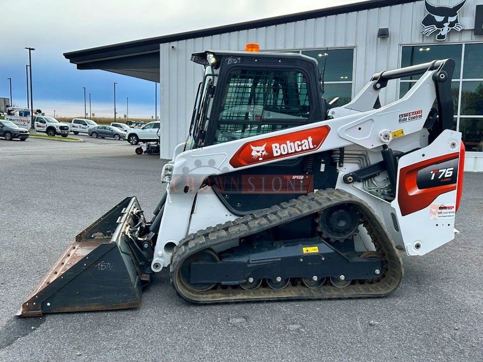 Bobcat T76