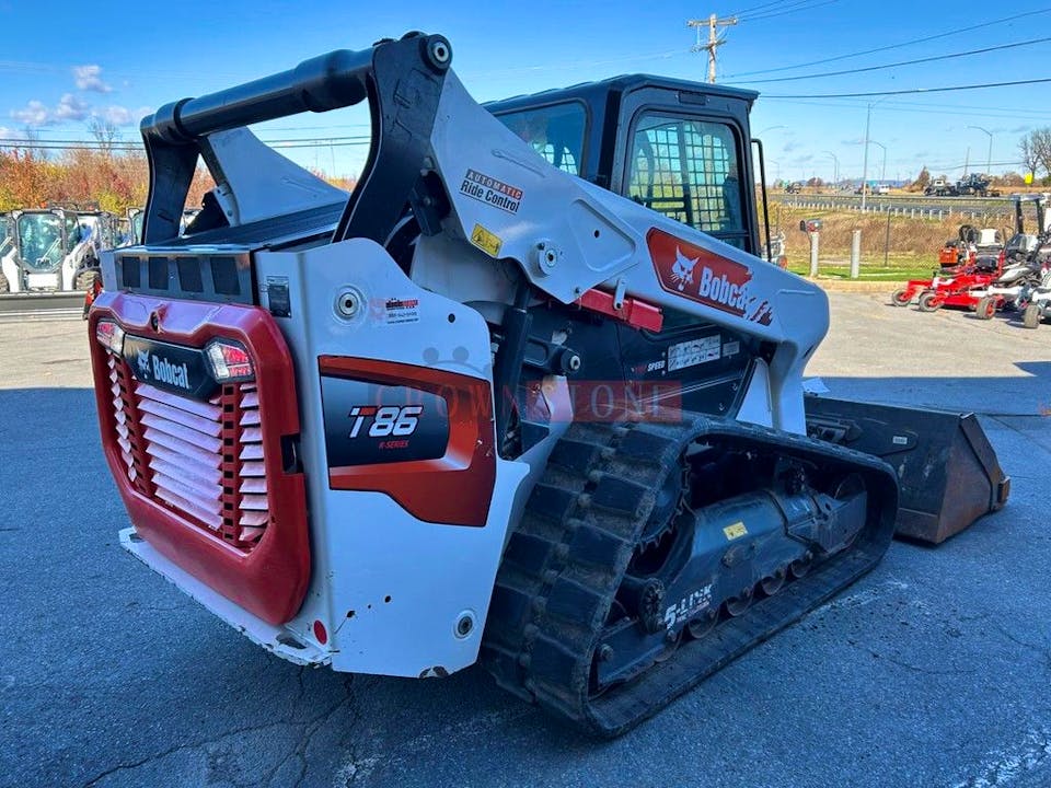 Bobcat T86