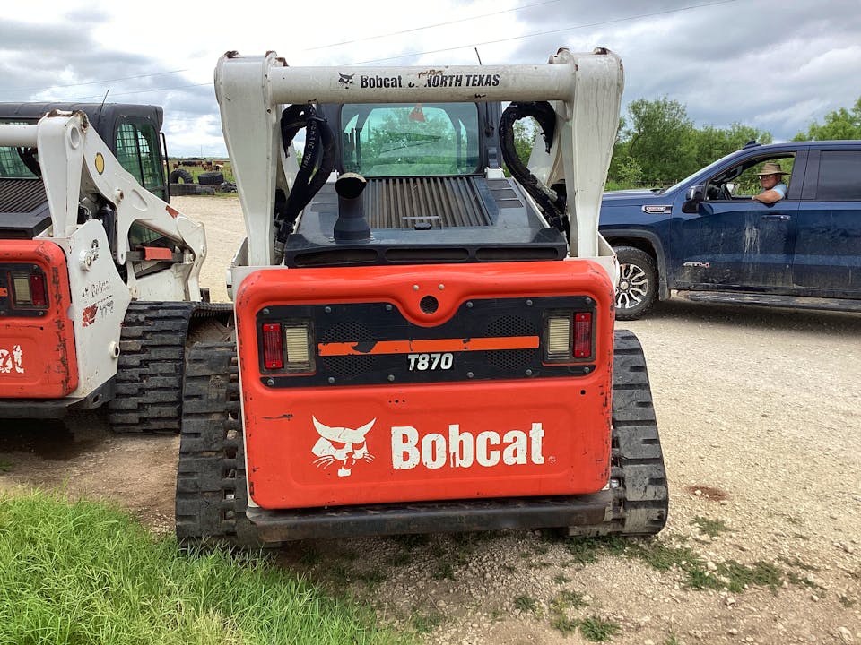 Bobcat T870