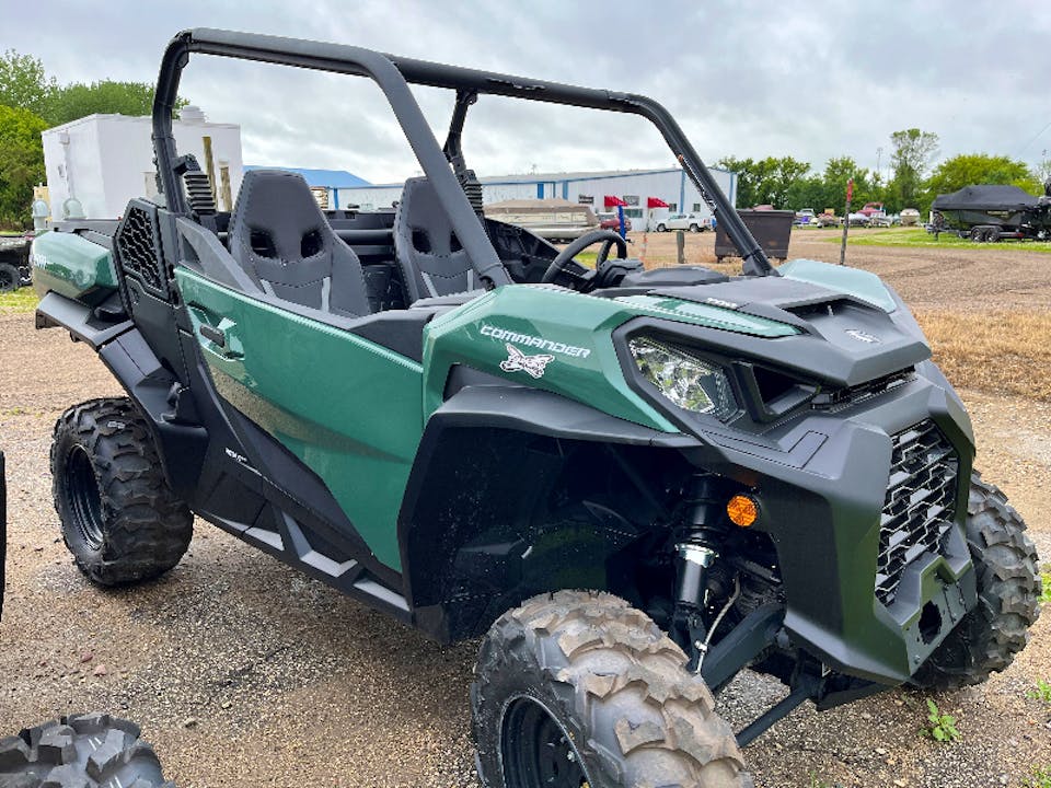 CAN-AM COMMANDER DPS 700