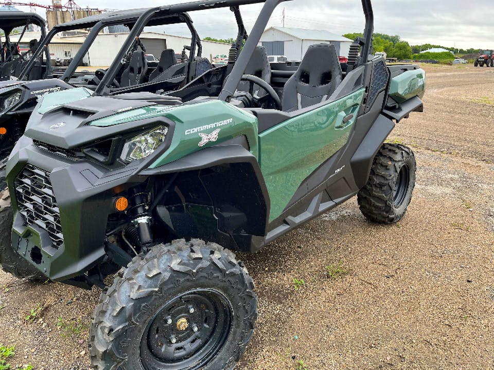 CAN-AM COMMANDER DPS 700