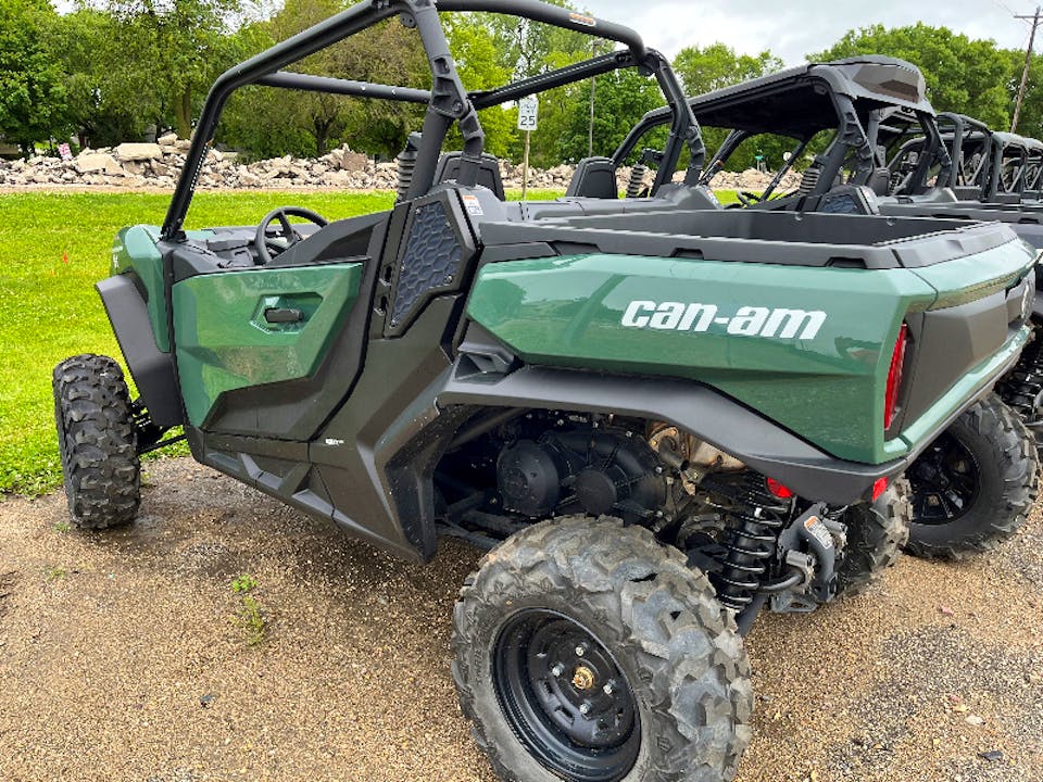 CAN-AM COMMANDER DPS 700