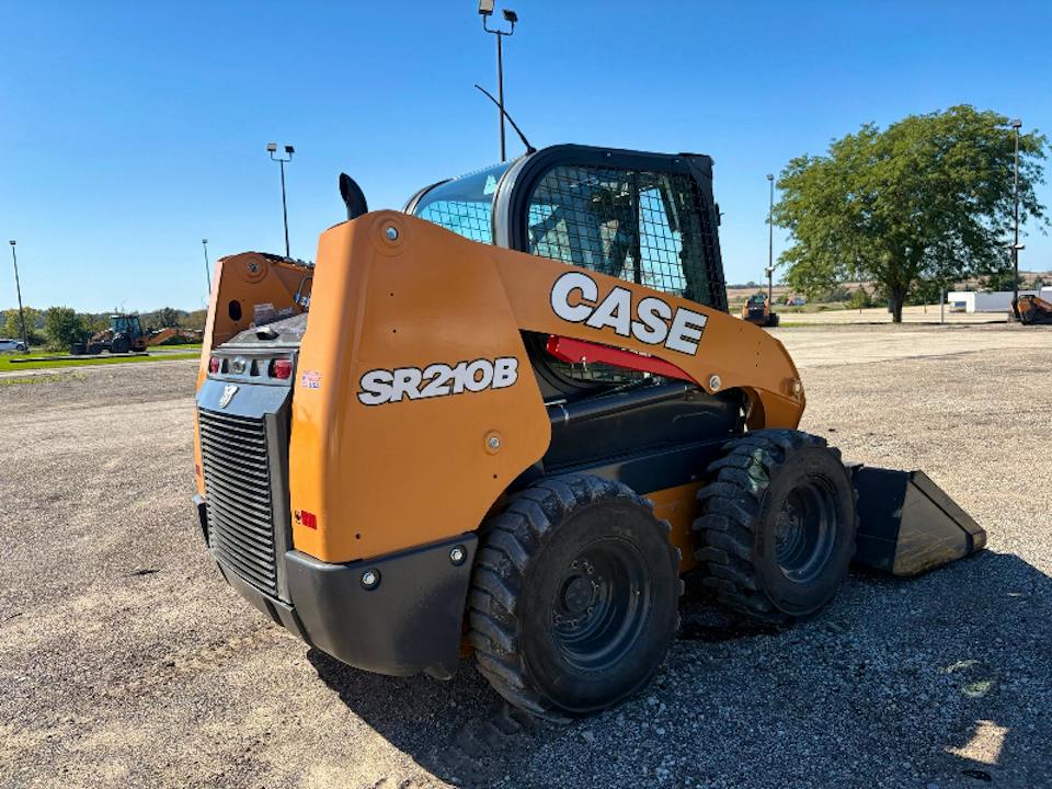 Case SR210B