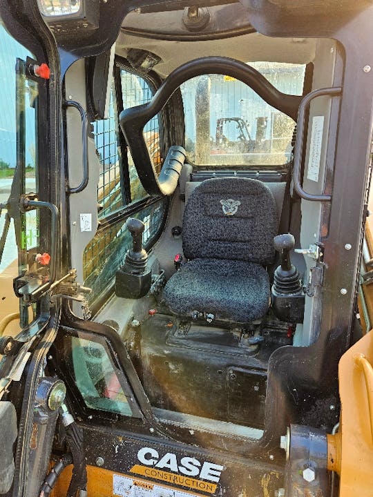Case TV450B