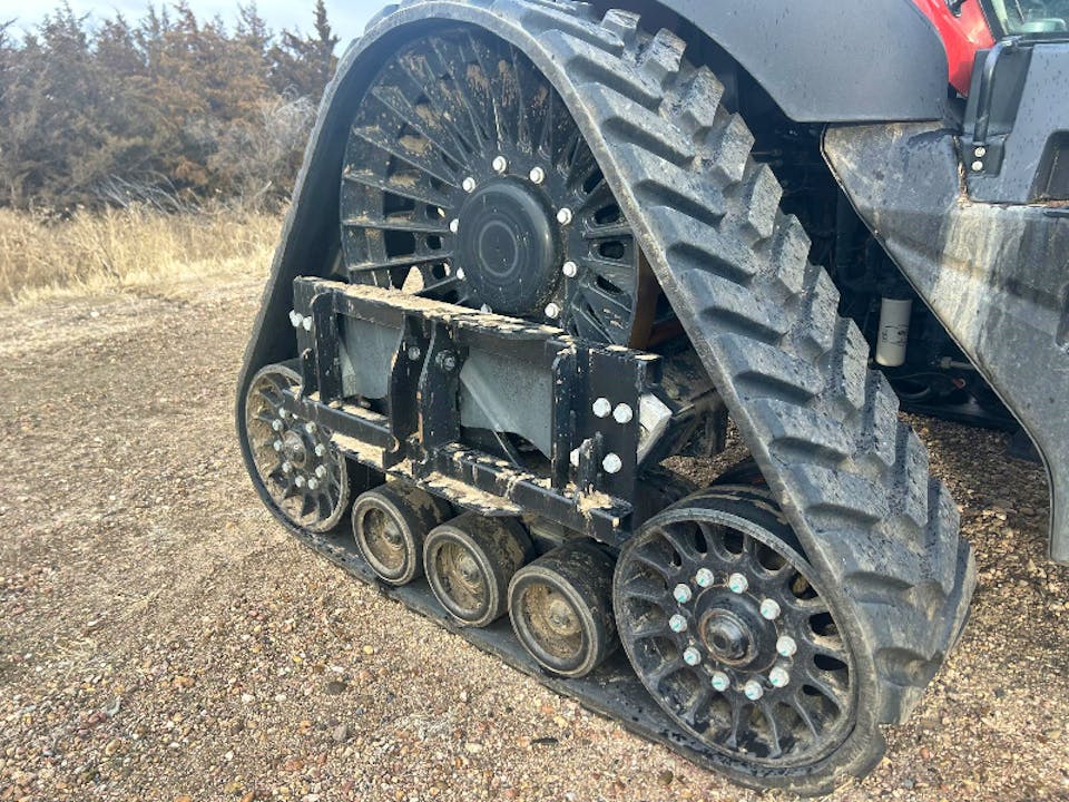 Case 400 MAGNUM TRACK